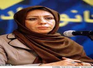 نگاهی به رویکرد غنایی در شعر زنان دهه ی شصت و هفتاد  
مهرنوش قربانعلی